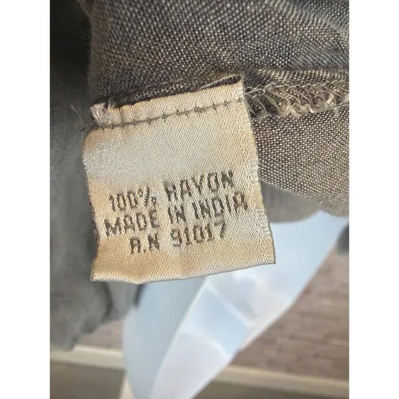 Solitaire Shirt, Grey, Medium, Used - Excellent - Picture 3 of 3